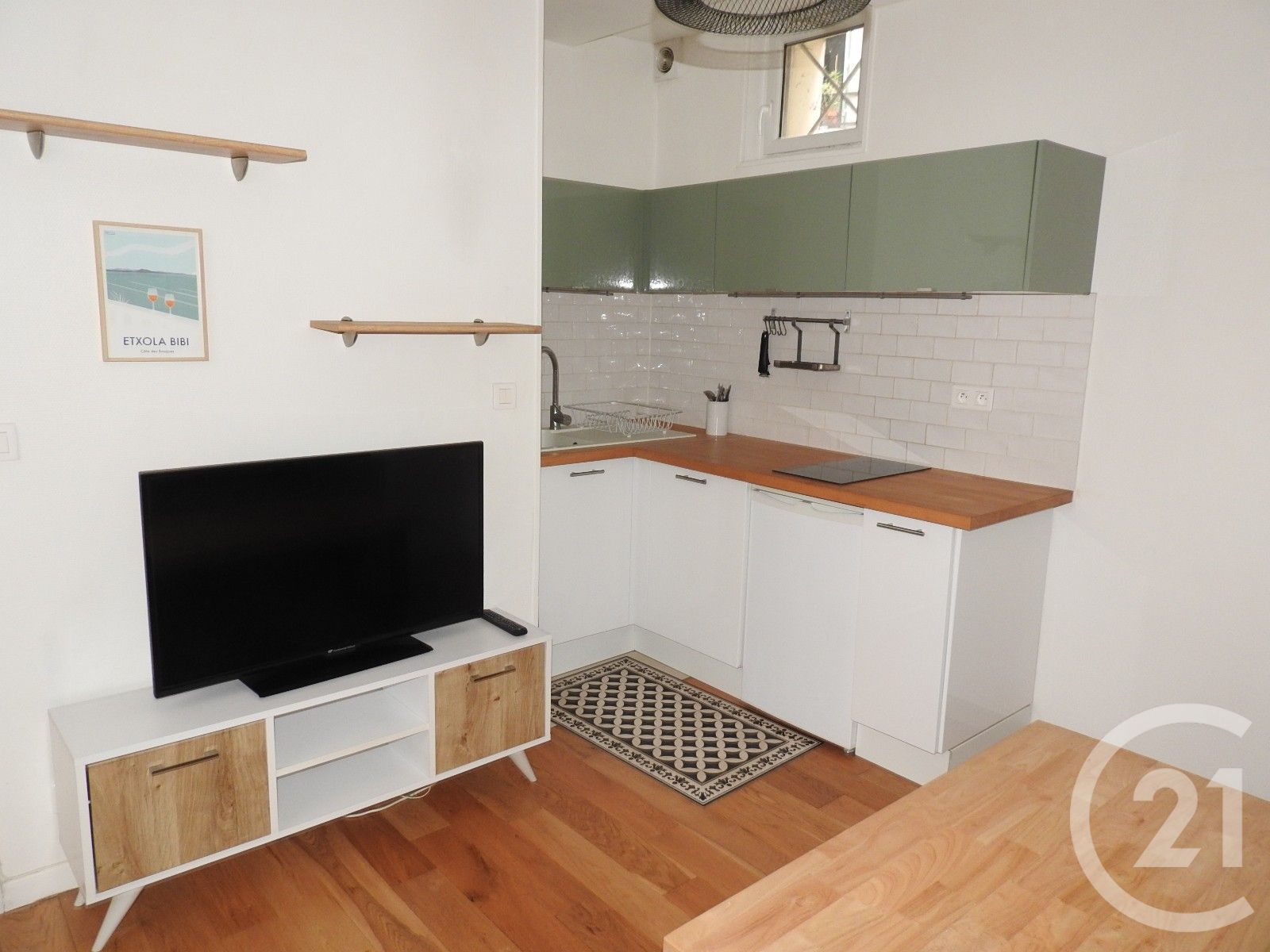 Appartement Rue Jouye Rouve à Paris