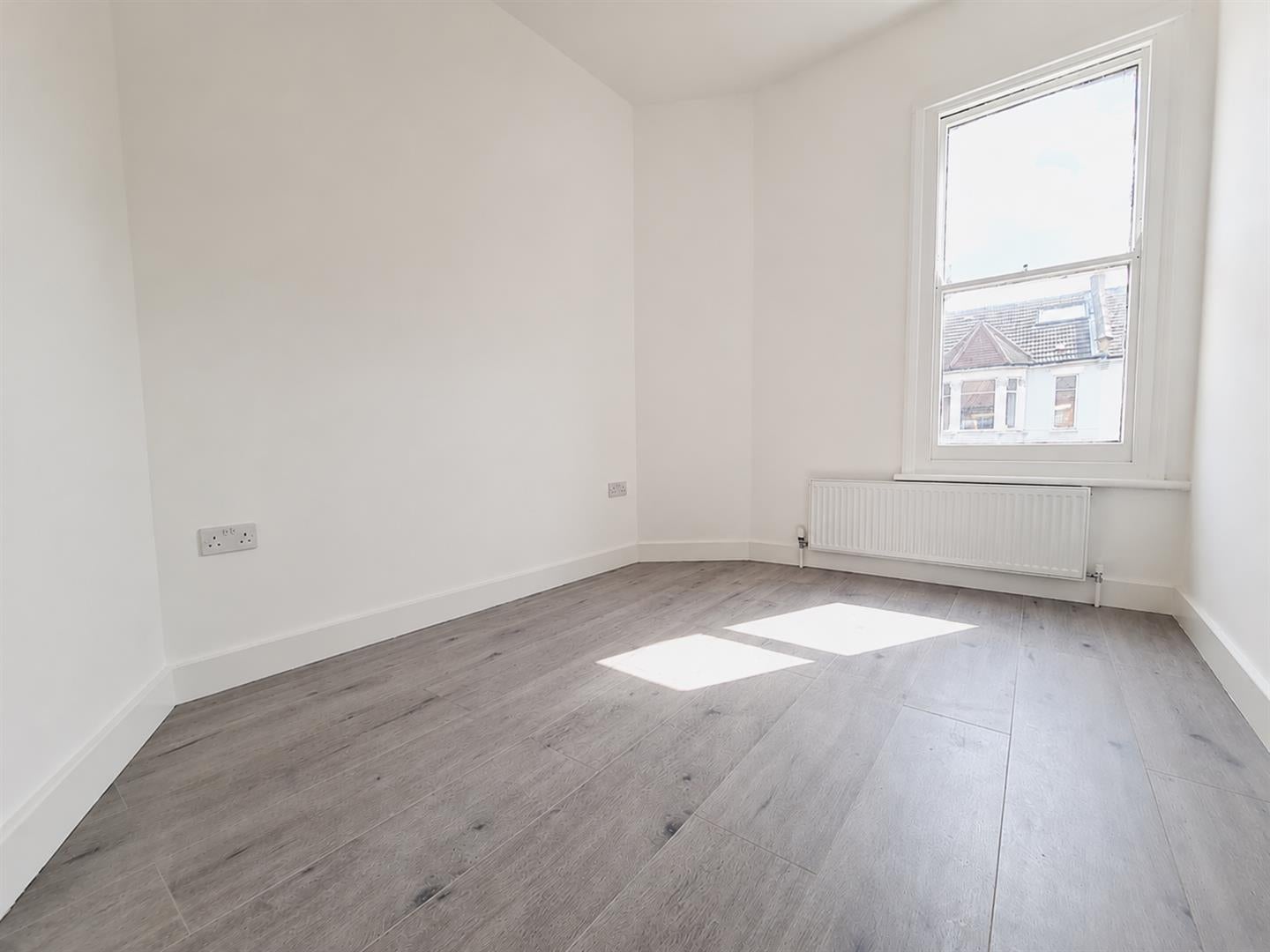 Flat Cavendish Road in Greater London