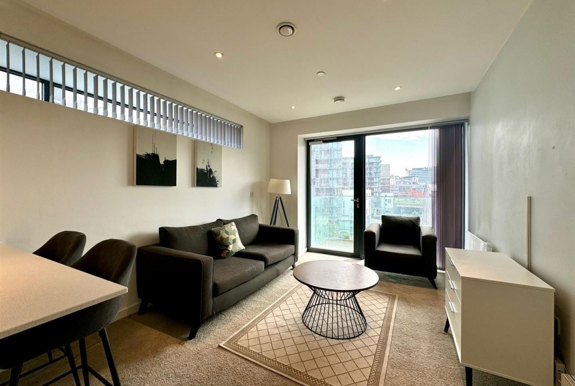 Flat Bury Street in Salford
