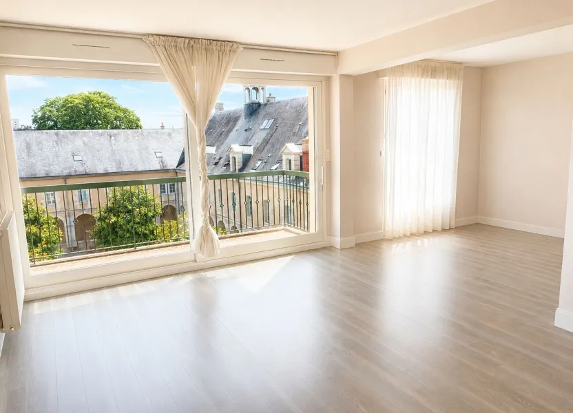 Flat Rue Edmond Rottier in Mamers