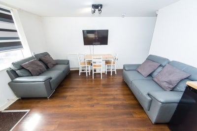 Flat Headingley Mount in Leeds