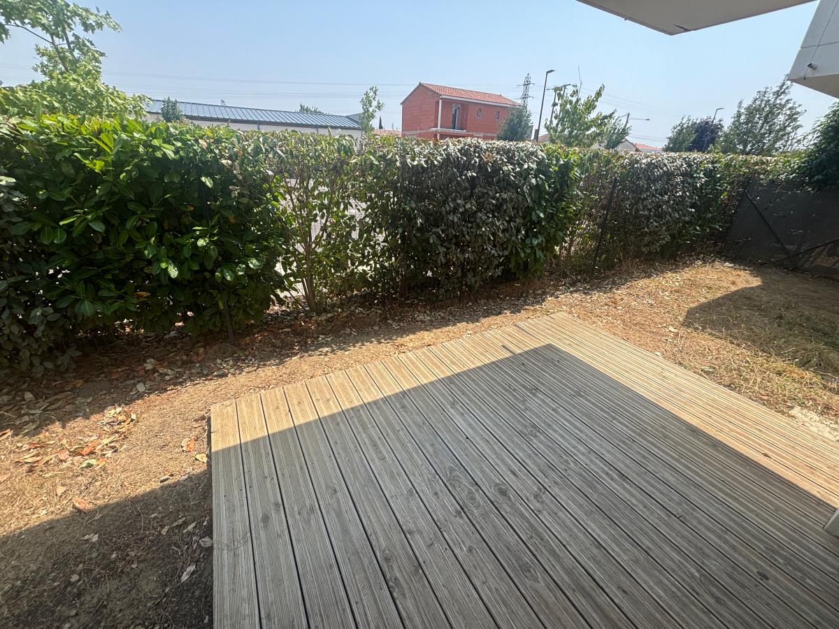 Flat Chemin de Canto-Laouzette in Roques