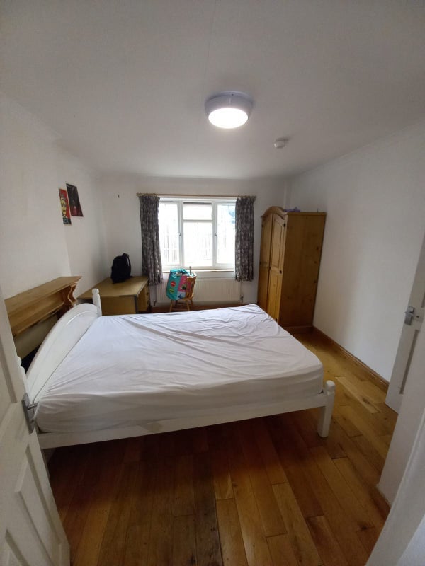 Room Herald Close in Nottingham