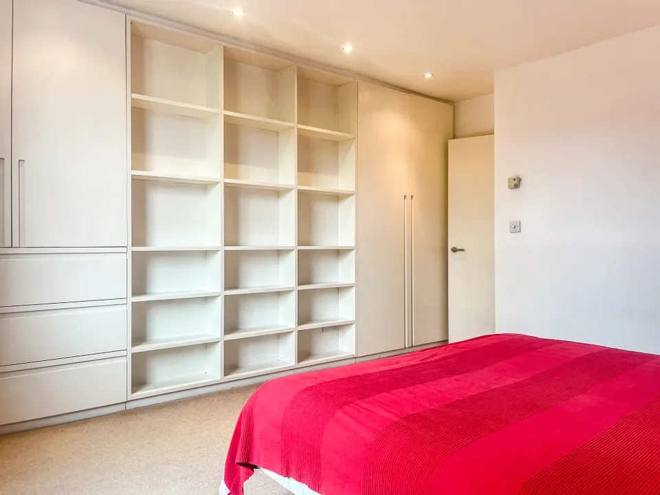 Flat Clapham Common North Side in Greater London