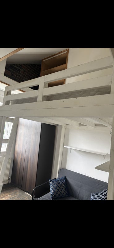 Room York Way in Greater London