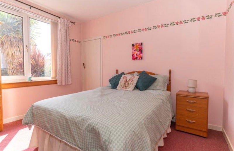 Room Sighthill Crescent in City of Edinburgh