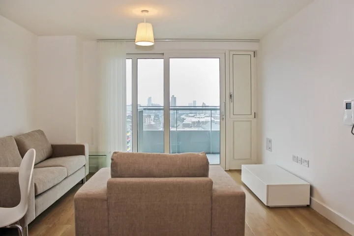 Flat Jefferson Plaza in Greater London