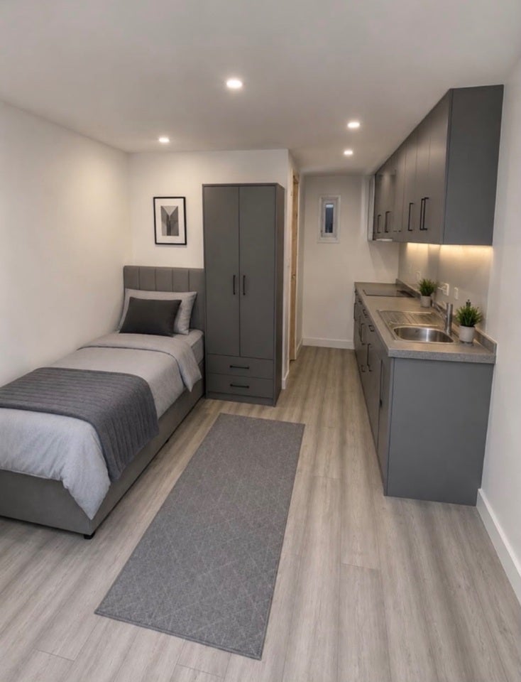 Flat Godman Road in Chadwell St Mary