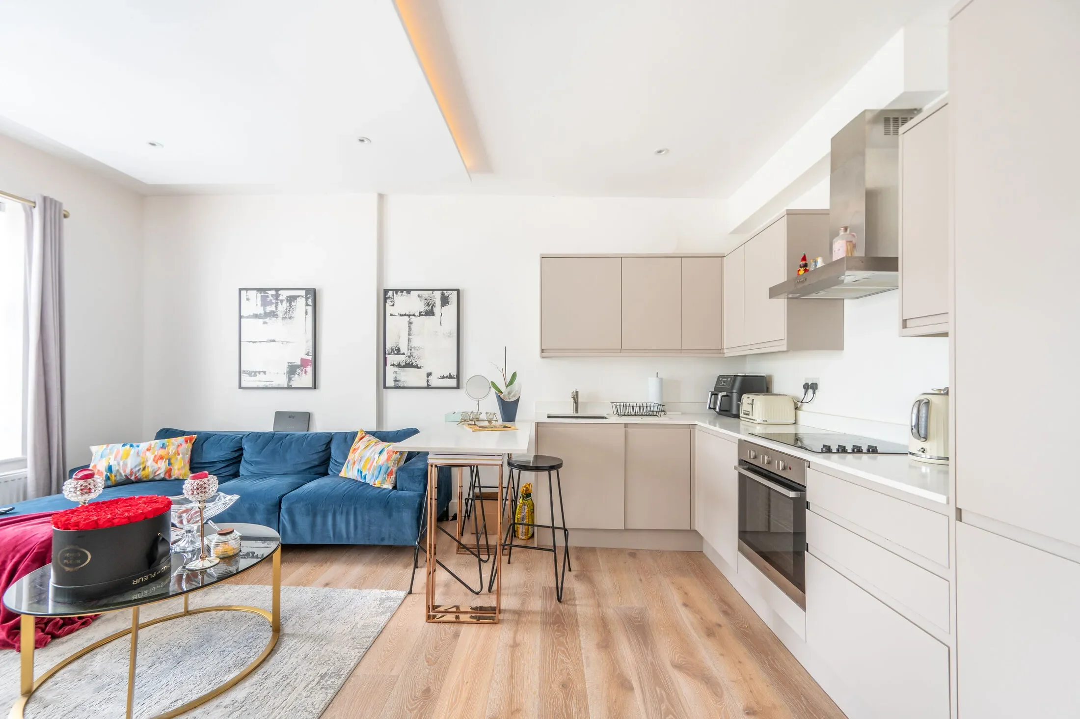 Flat Sheldon Road in Greater London