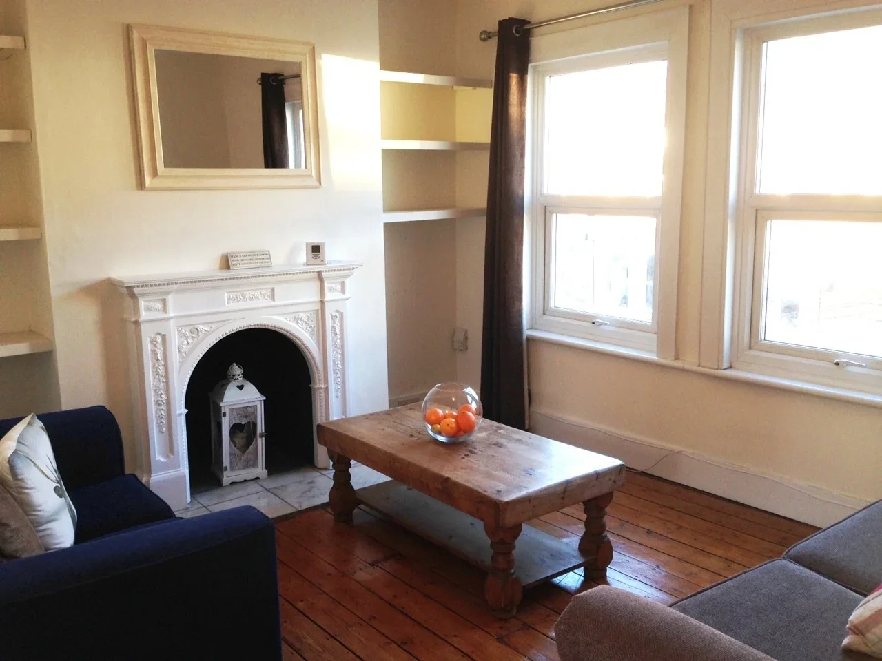 Flat Saint John's Hill in Greater London