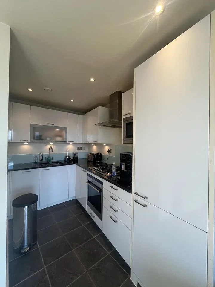 Flat Queen Mary Avenue in Greater London