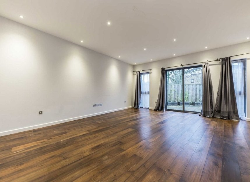 House Gunnersbury Mews in Greater London