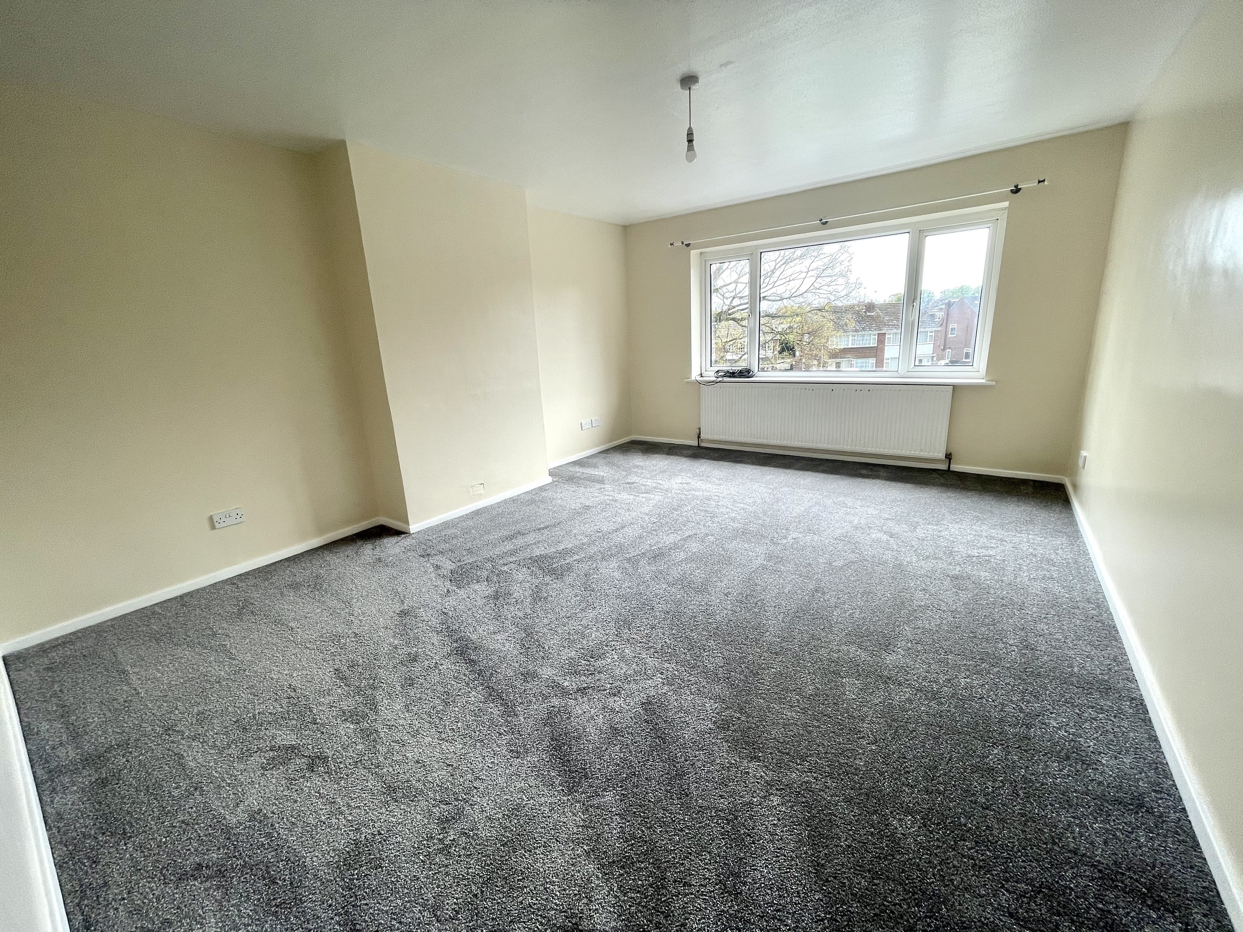 Flat Alderminster Road in Coventry