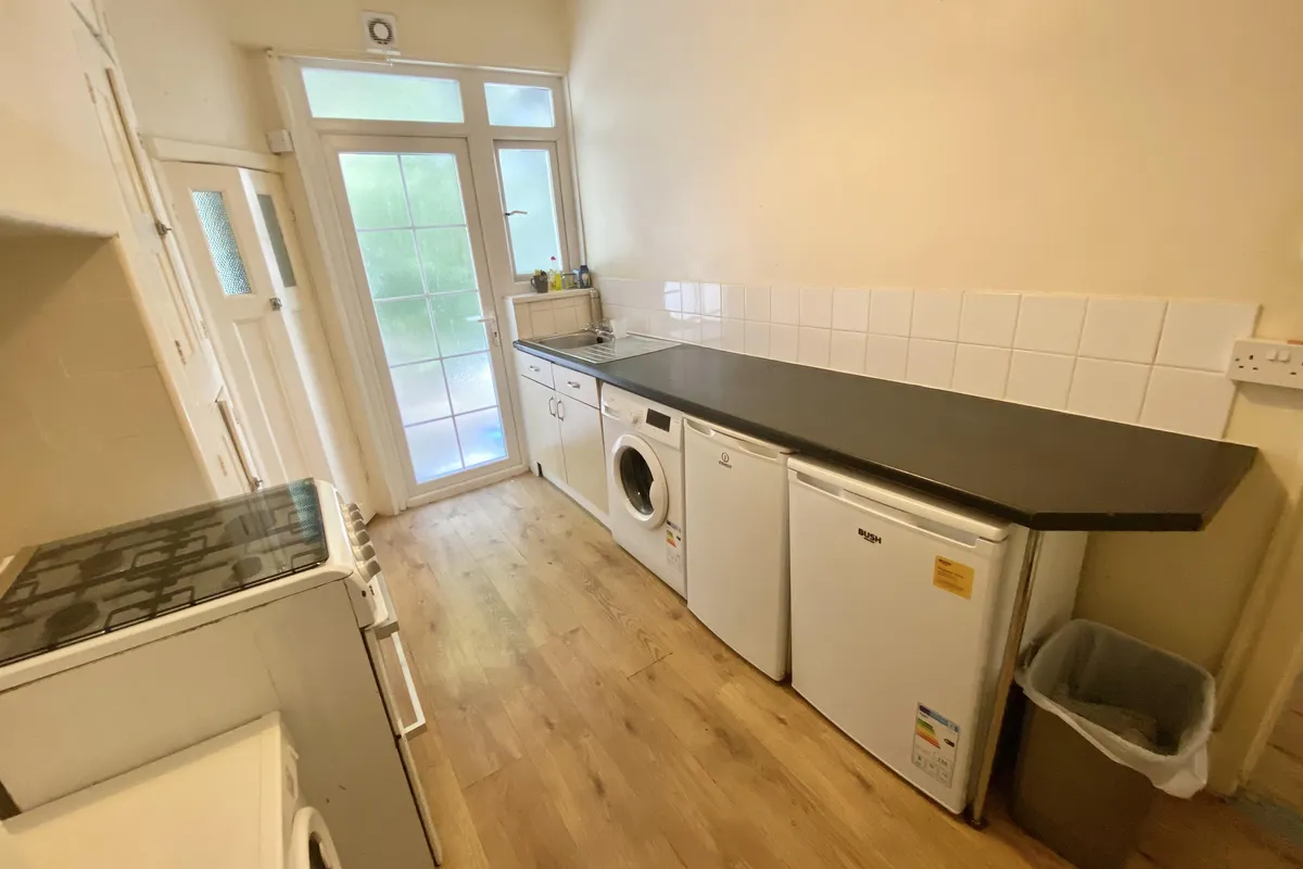 Flat Otley Road in Leeds