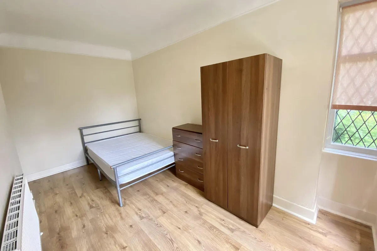 Flat Otley Road in Leeds