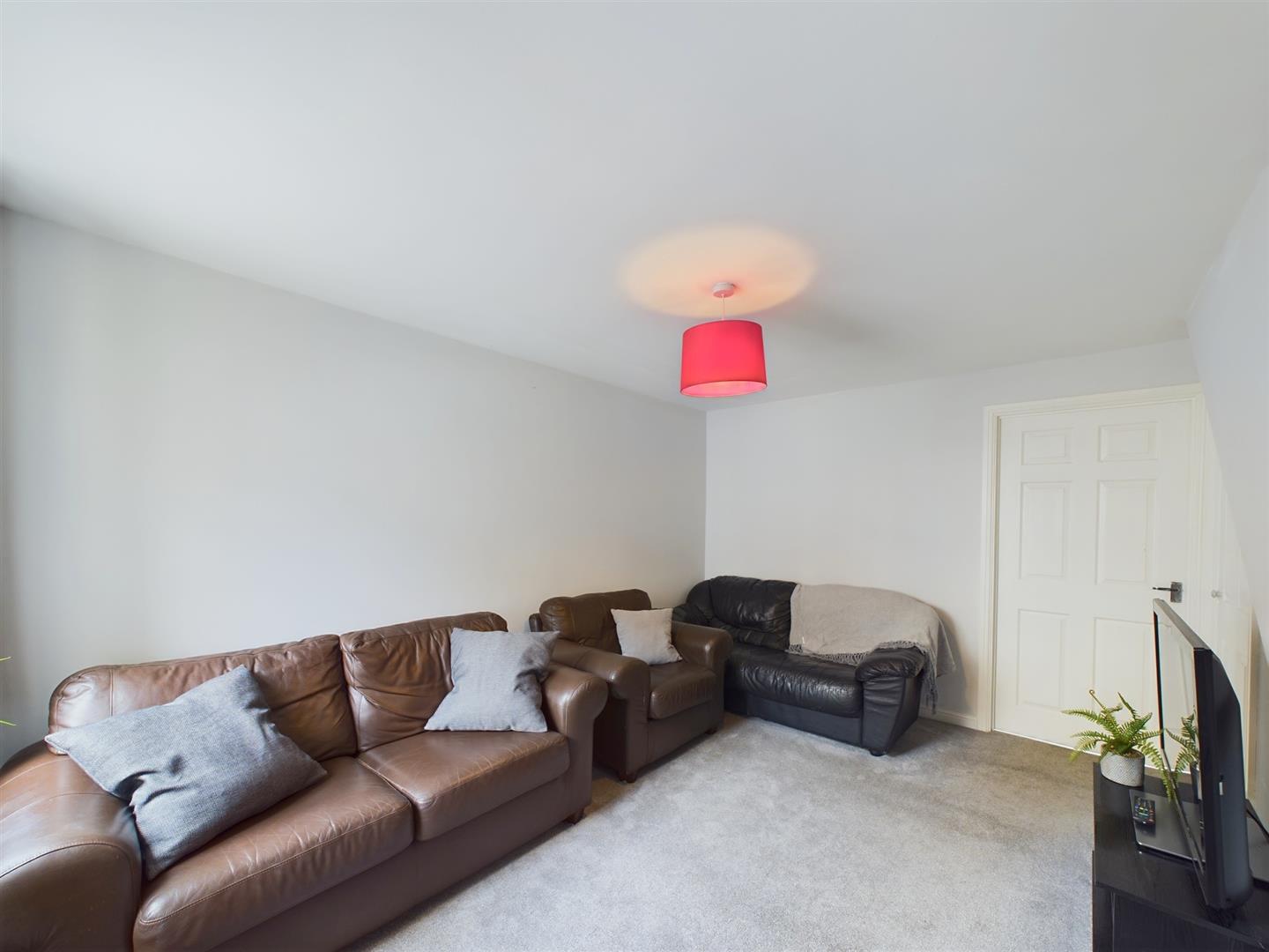 House Goods Yard Close in Charnwood