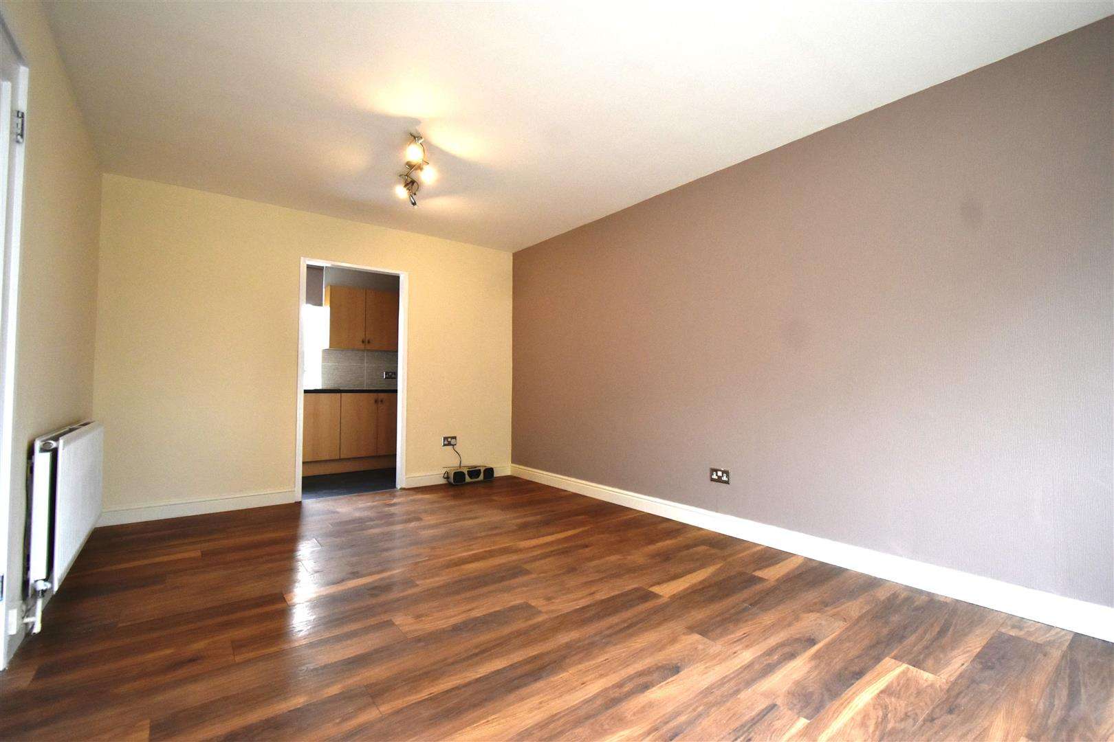 Flat Hervey Road in Greater London