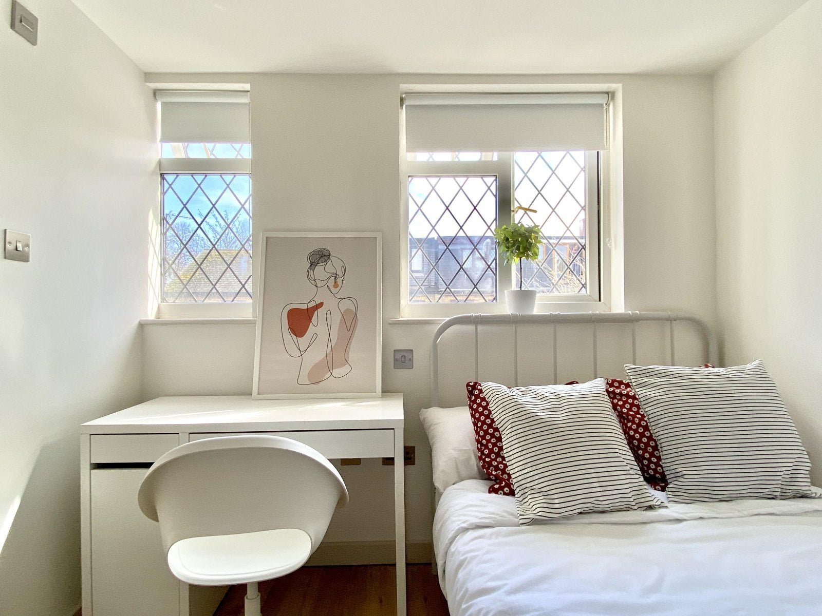 Room Vallance Road in Greater London