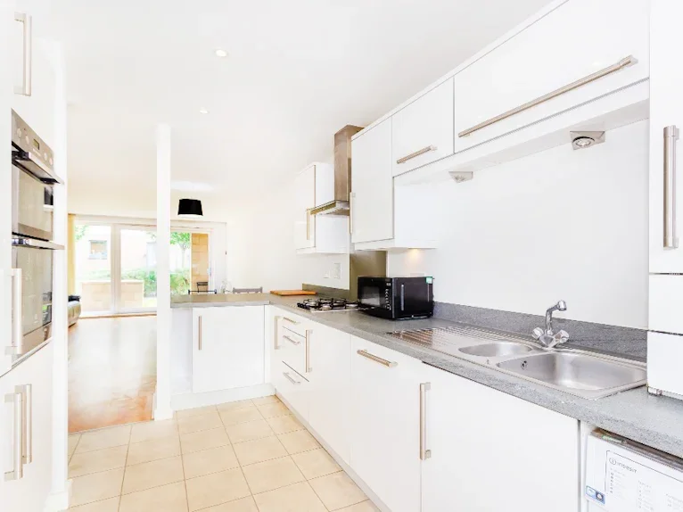 Flat East Pilton Farm Avenue in City of Edinburgh