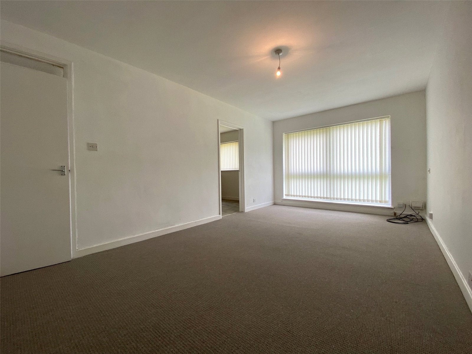 Flat Maple Leaf Court in Cottingham
