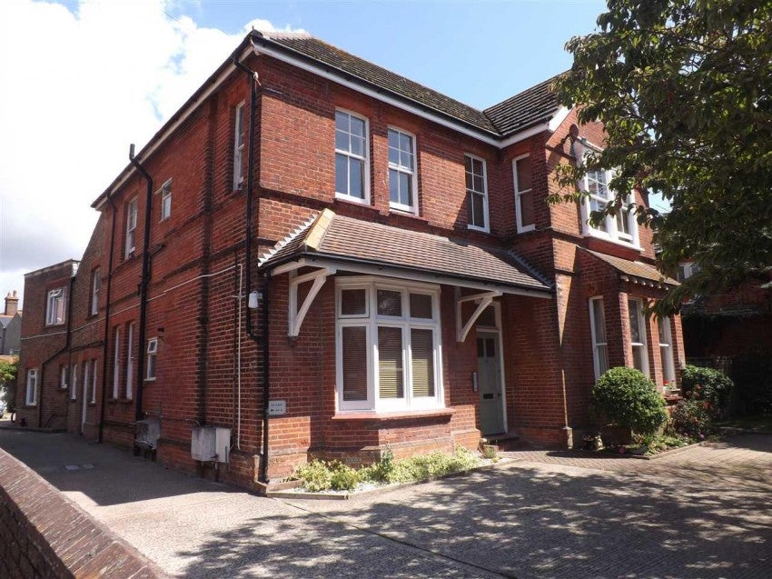 Flat Shelley Road in Worthing
