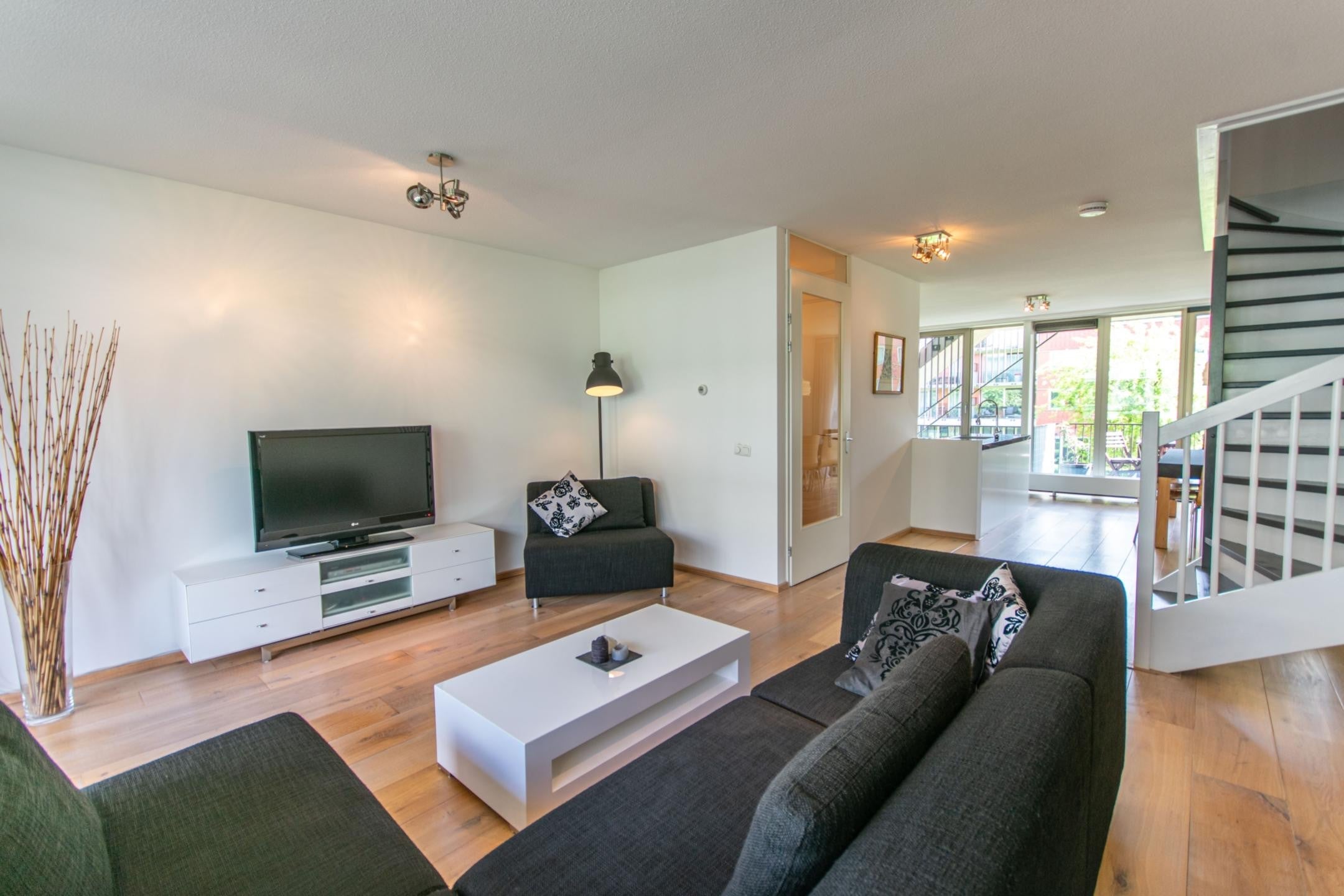Flat Loosduinenstraat in Amsterdam
