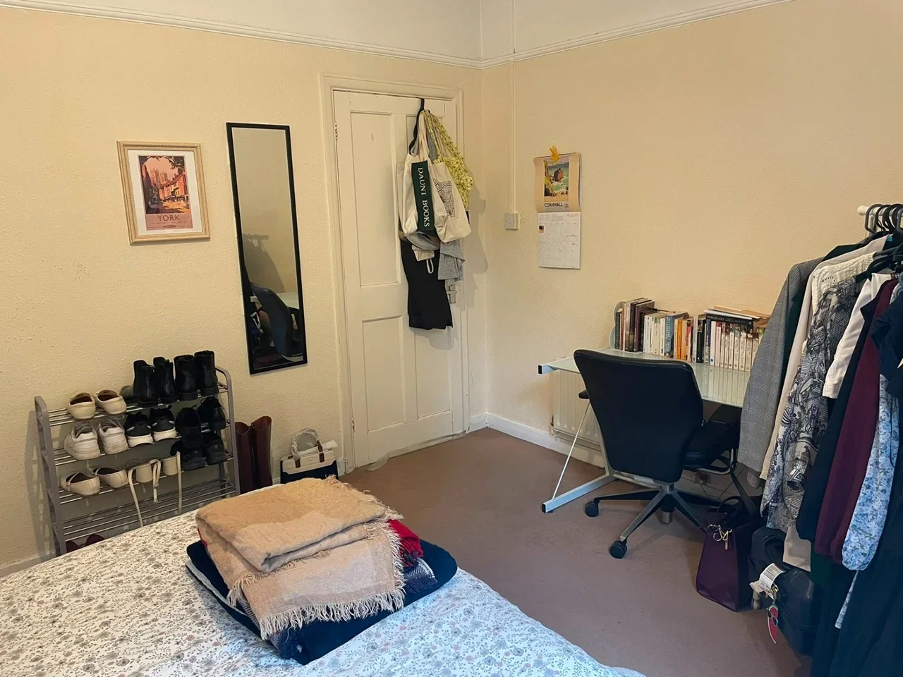 Room Cromwell Avenue in Greater London