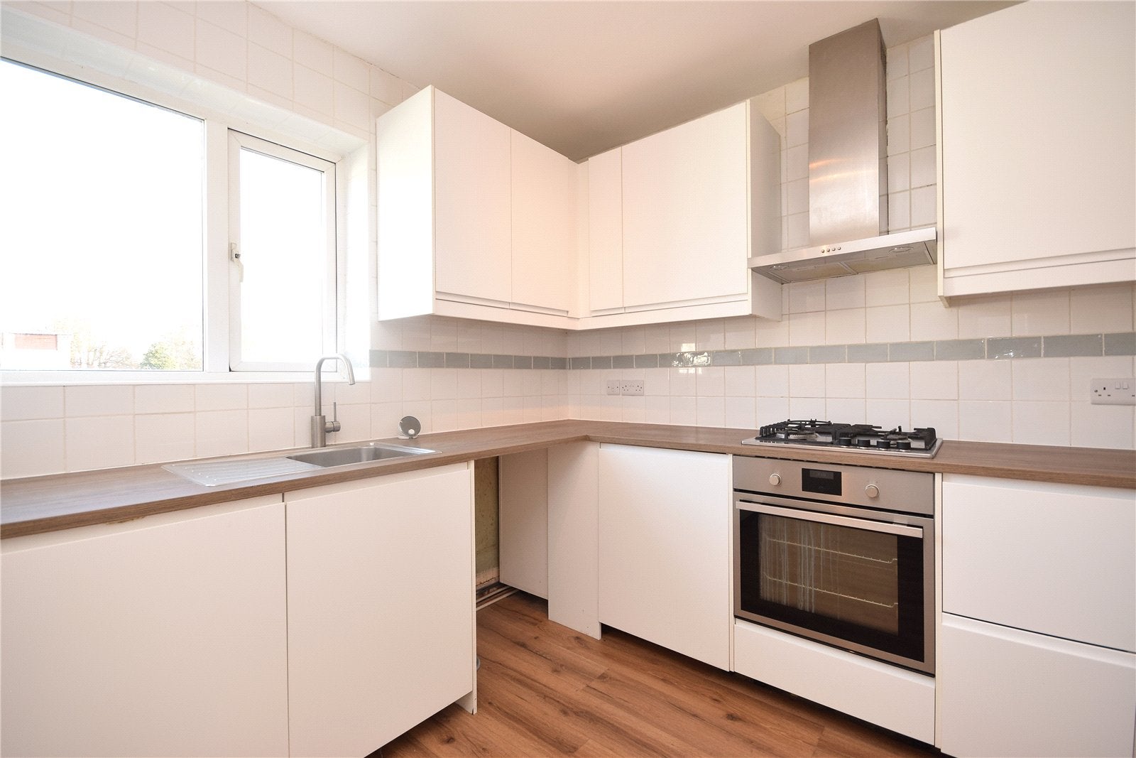 Flat Oakwood Lane in Leeds