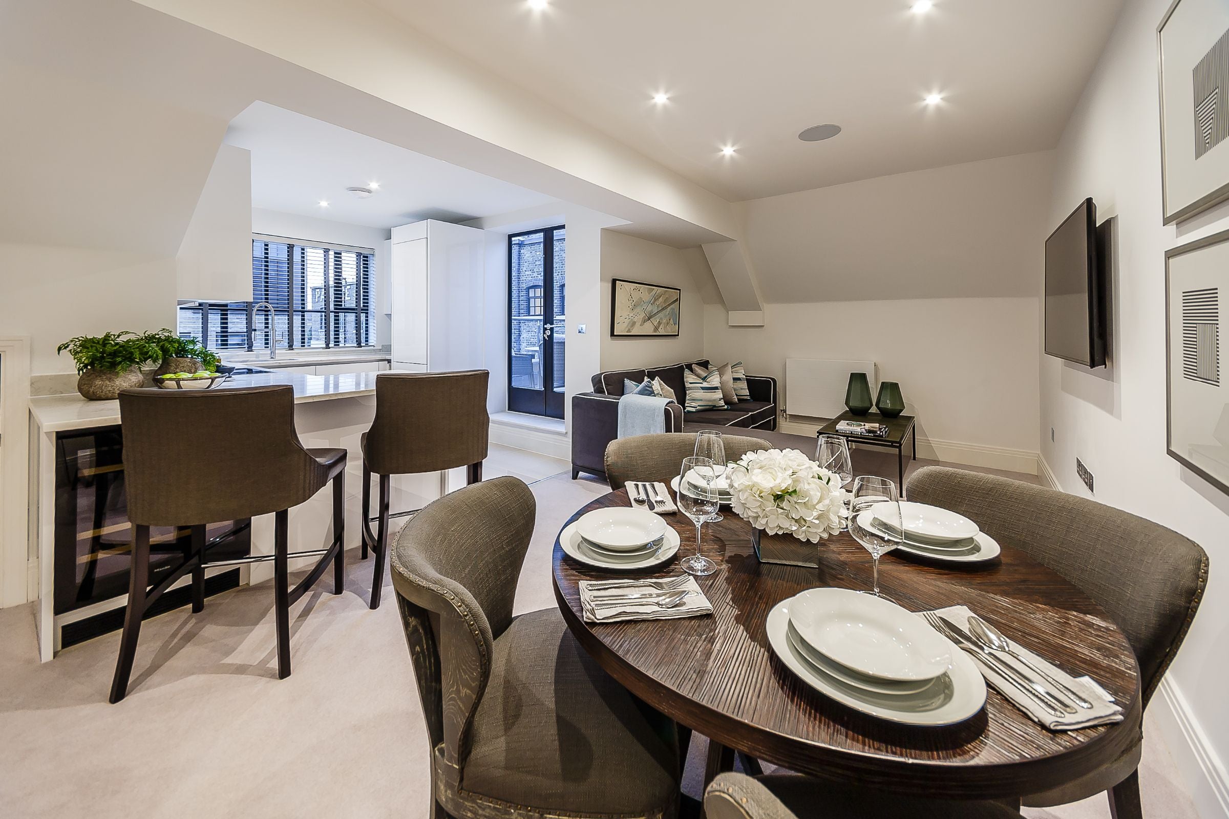 Flat Rutland Grove in Greater London