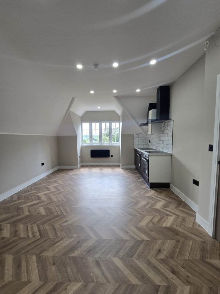 Flat Portley Wood Road in Caterham on the Hill