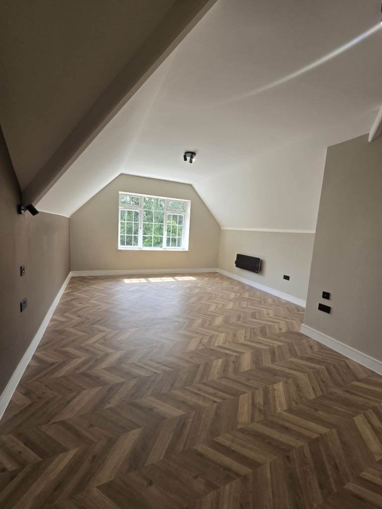 Flat Portley Wood Road in Caterham on the Hill