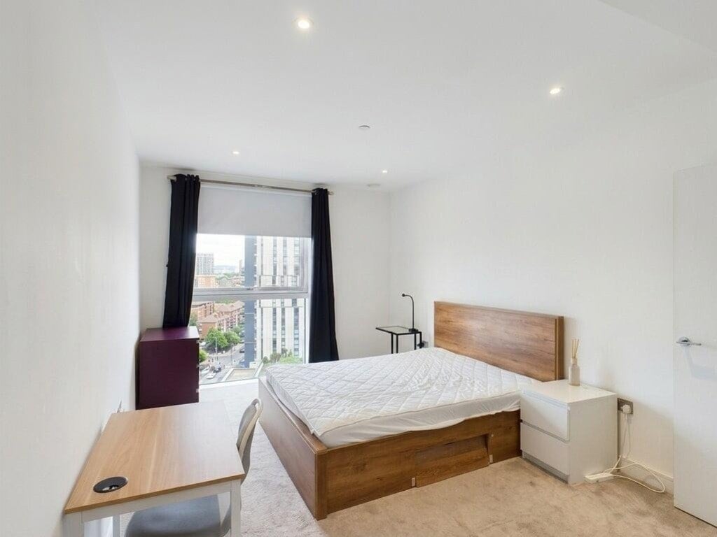 Flat Wandsworth Road in Greater London