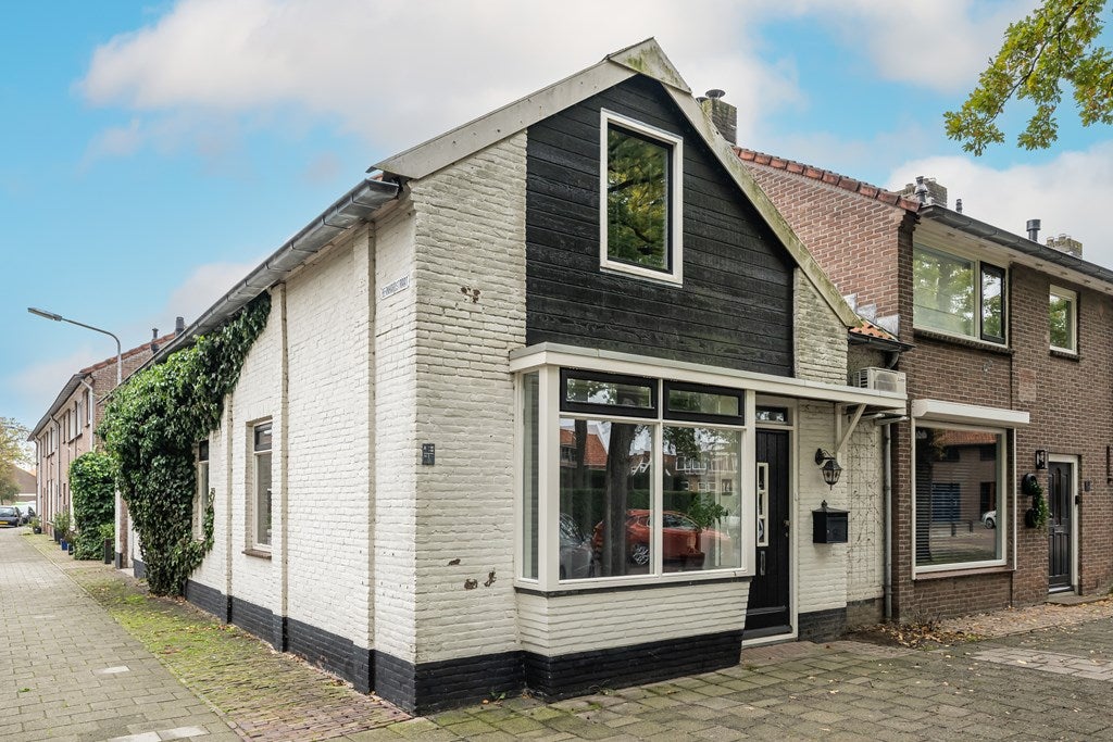 Huis Emmastraat 14 in Oude-Tonge