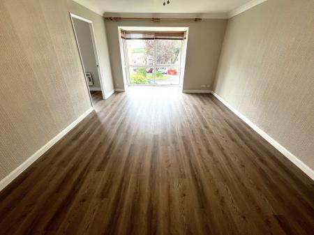 Flat Brentwood Court in Prestwich