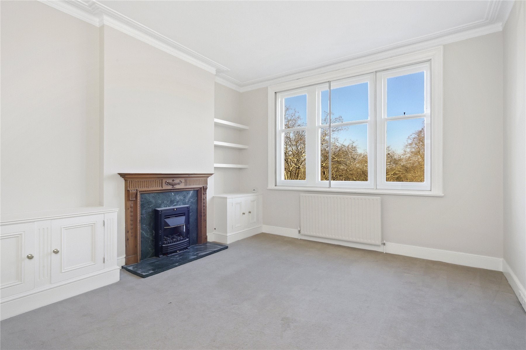 Flat Prince of Wales Drive in Greater London