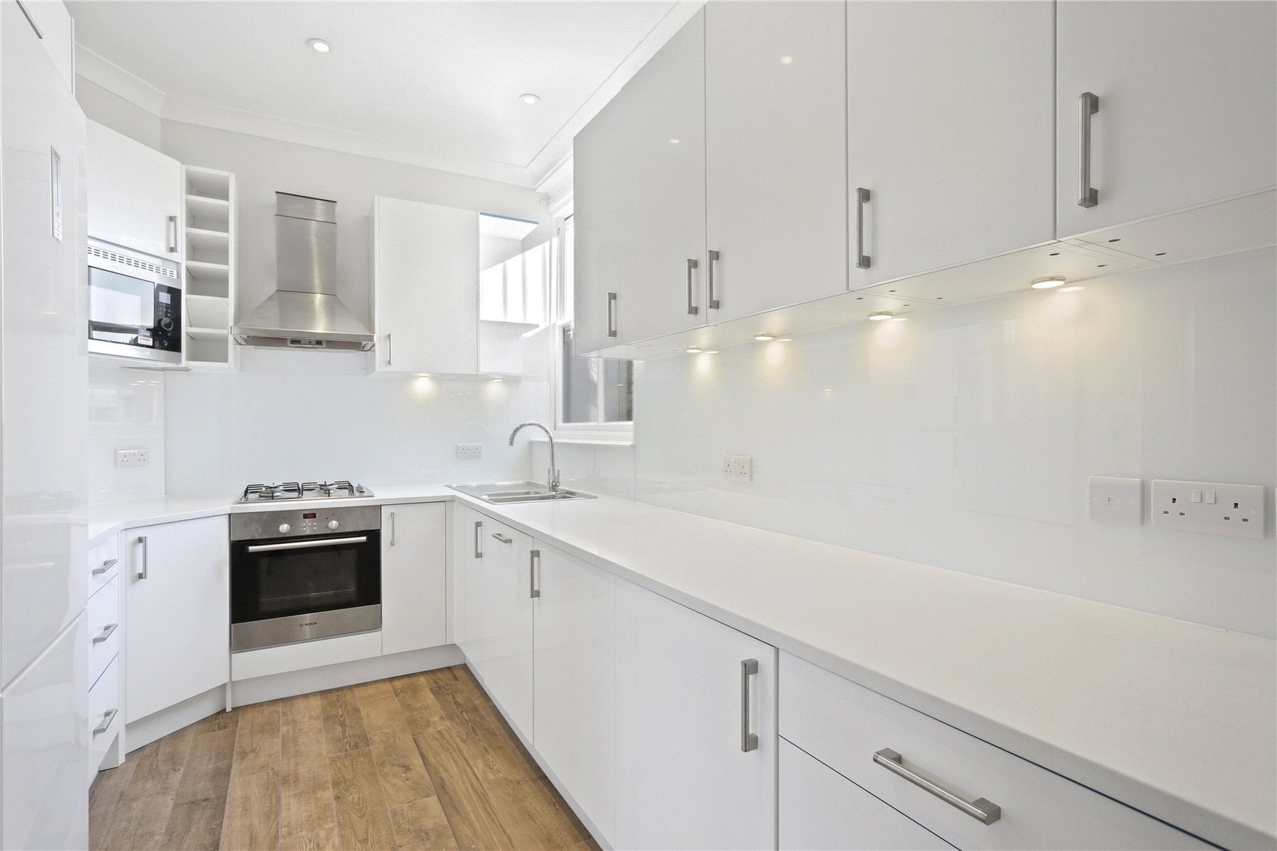 Flat Prince of Wales Drive in Greater London
