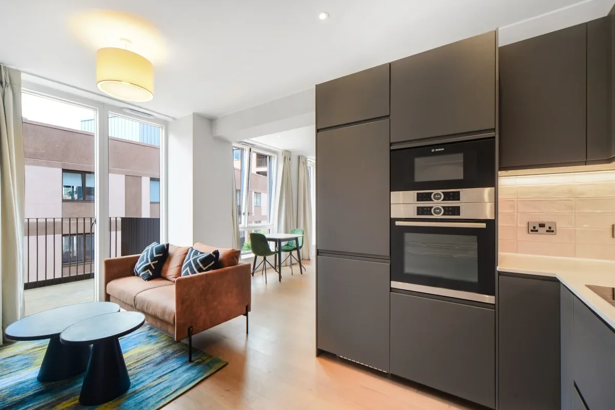Flat Zinc Street in Greater London