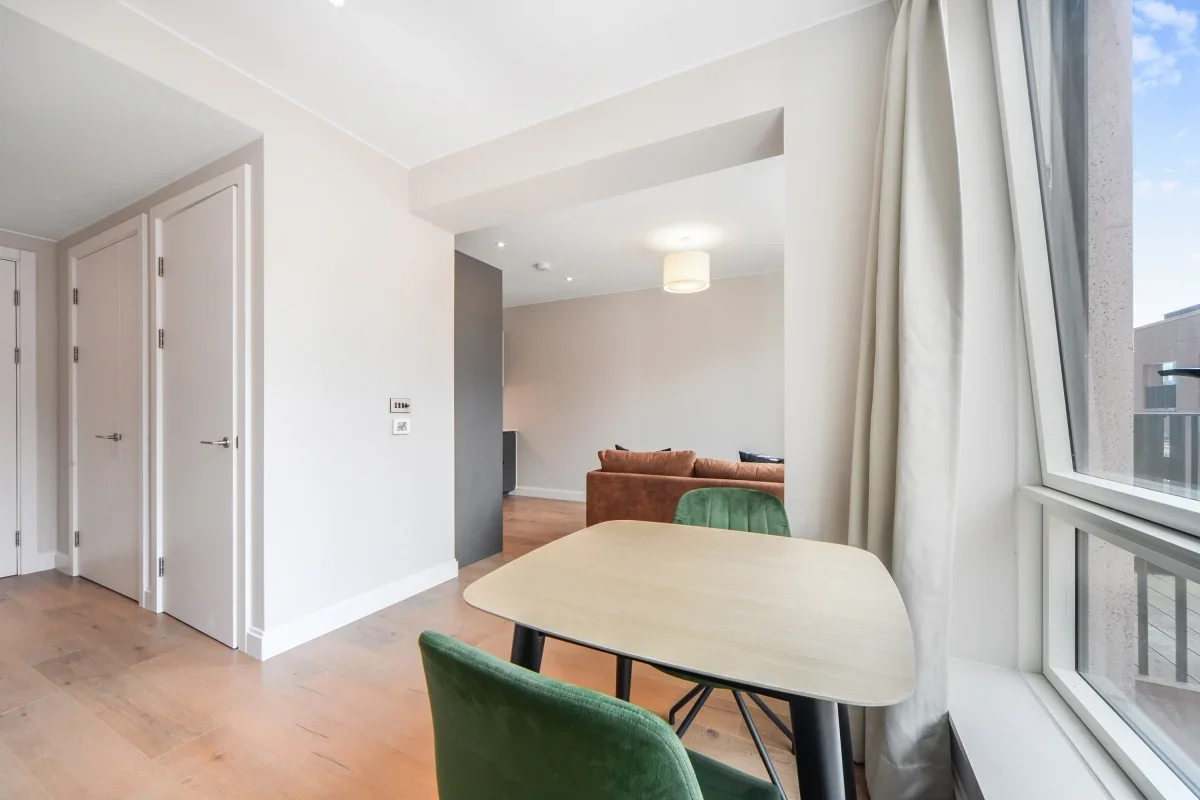 Flat Zinc Street in Greater London