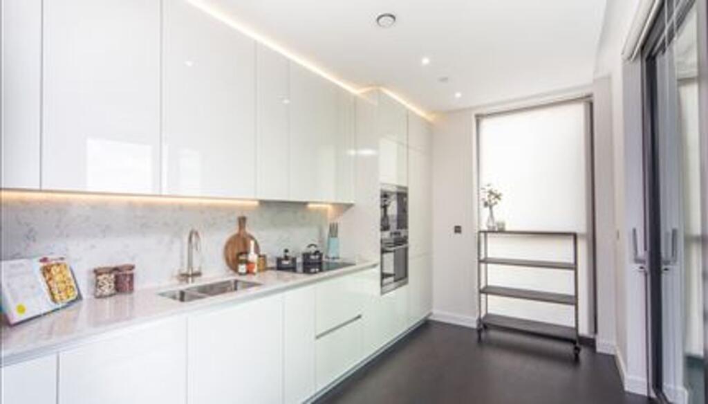 Flat Pascal Square in Greater London