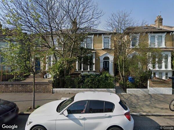 Flat Evering Road in Greater London