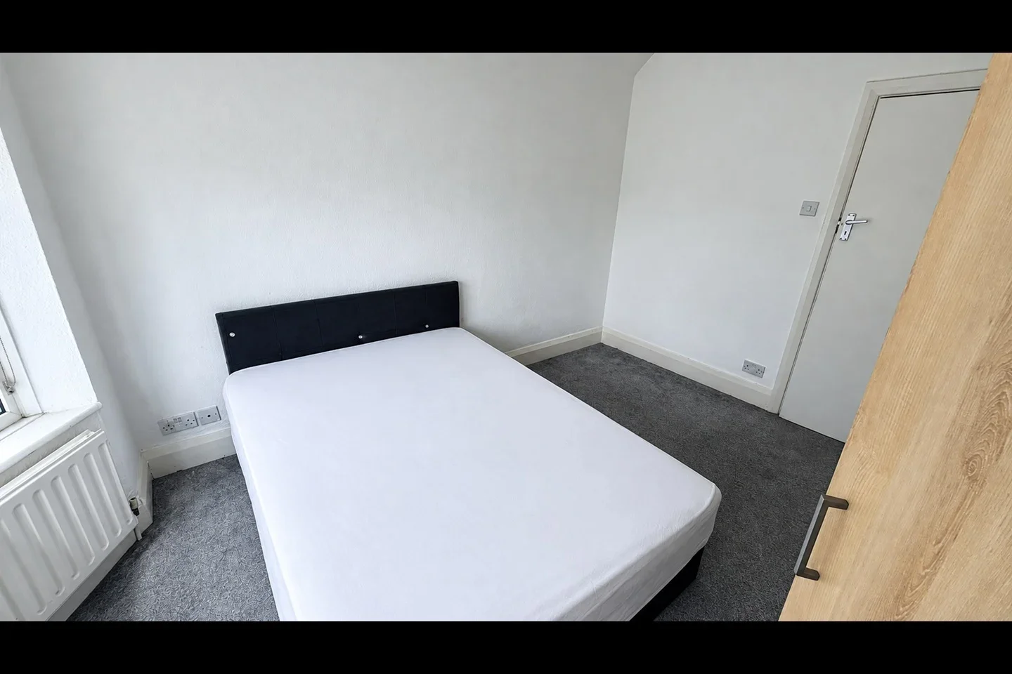 Room Hendale Avenue in Greater London