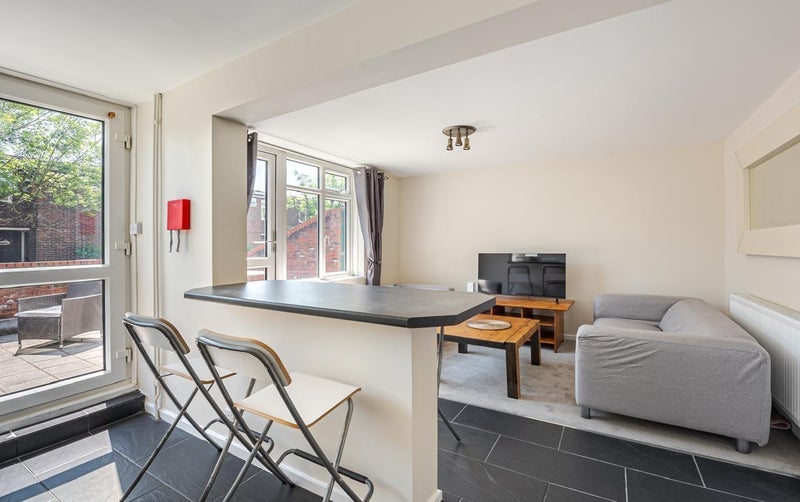 Room Murfett Close in Greater London