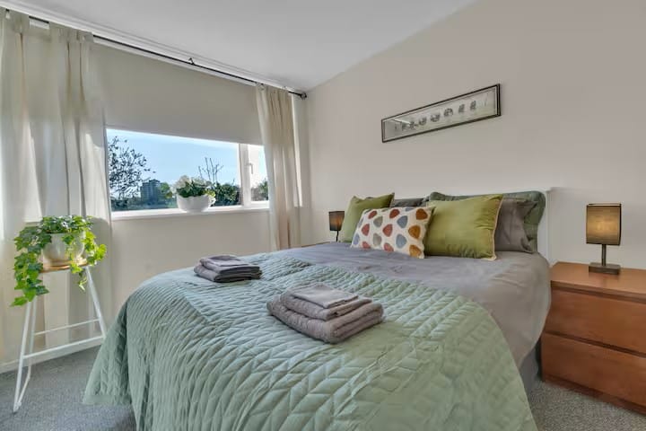 Room Murfett Close in Greater London