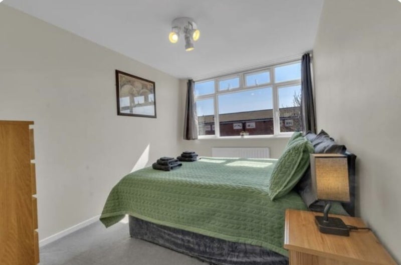Room Murfett Close in Greater London
