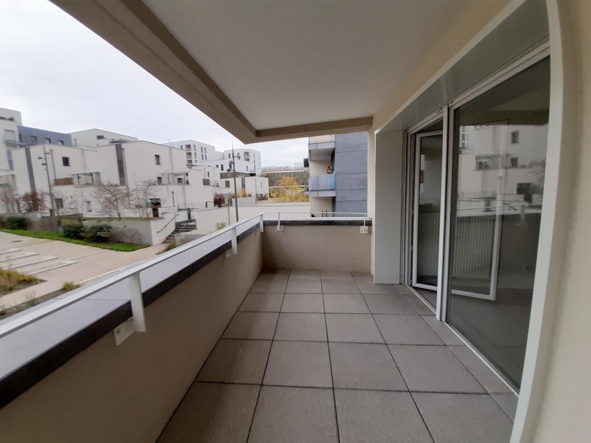 Appartement Rue de la République à Sathonay-Camp