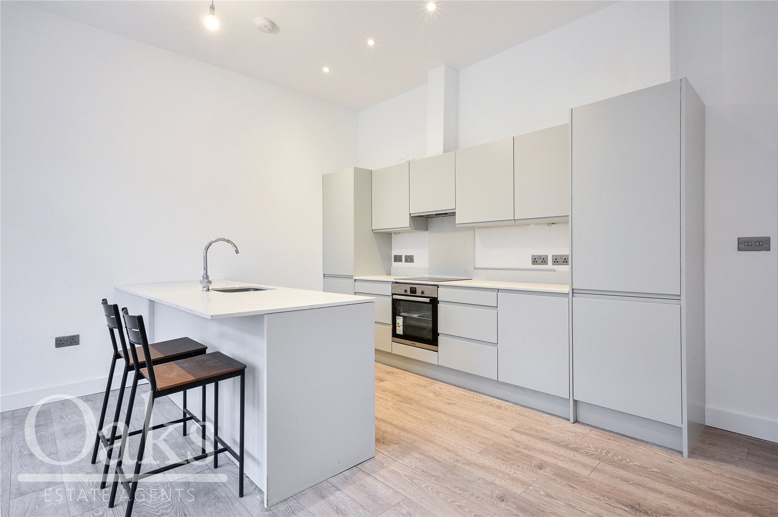 Flat Portland Road in Greater London