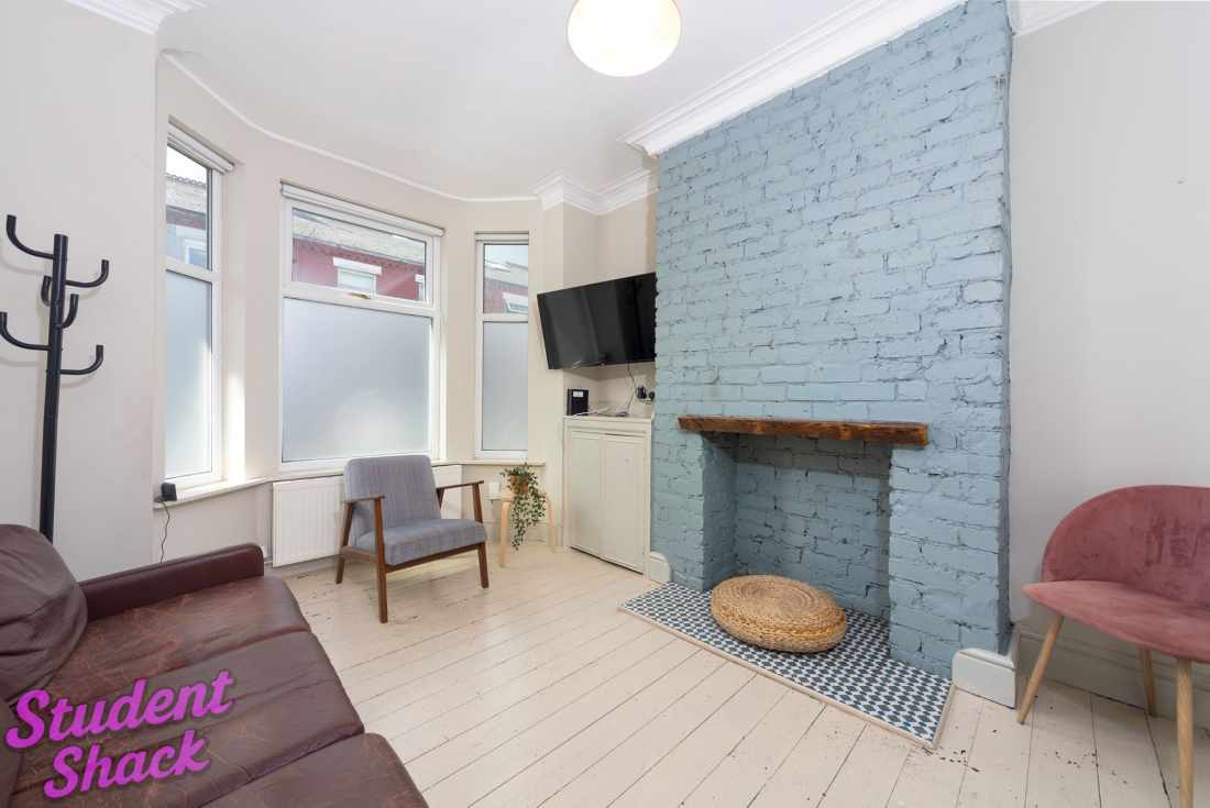 Room Ruskin Avenue in Manchester