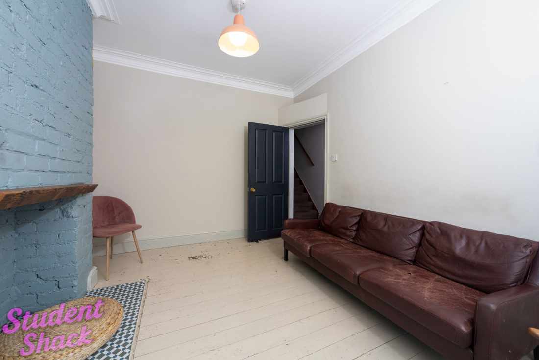 Room Ruskin Avenue in Manchester