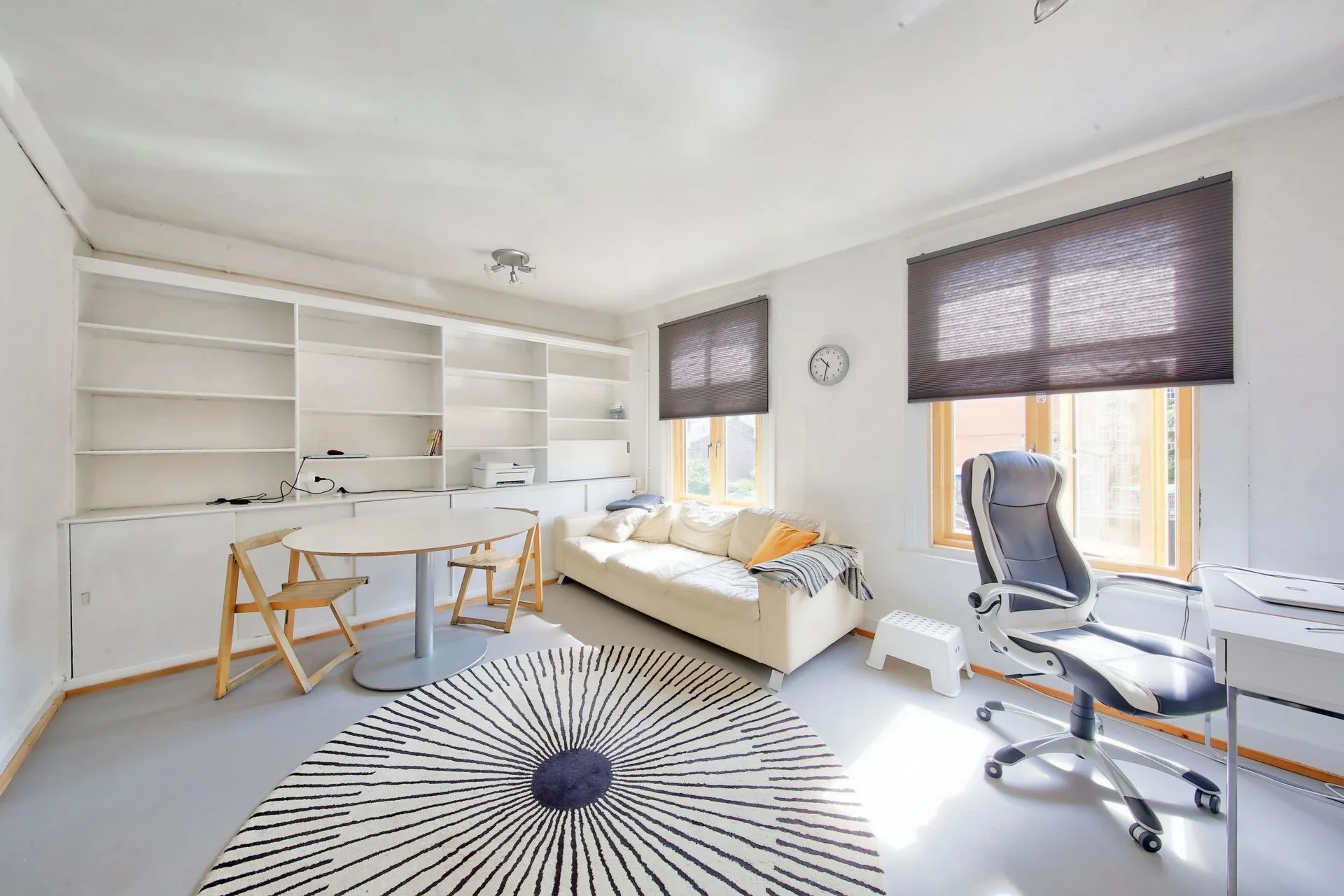 Flat Merton Road in Greater London