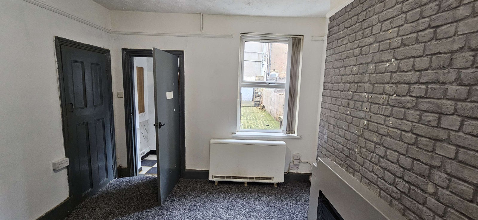 Flat Buxton Road in Luton